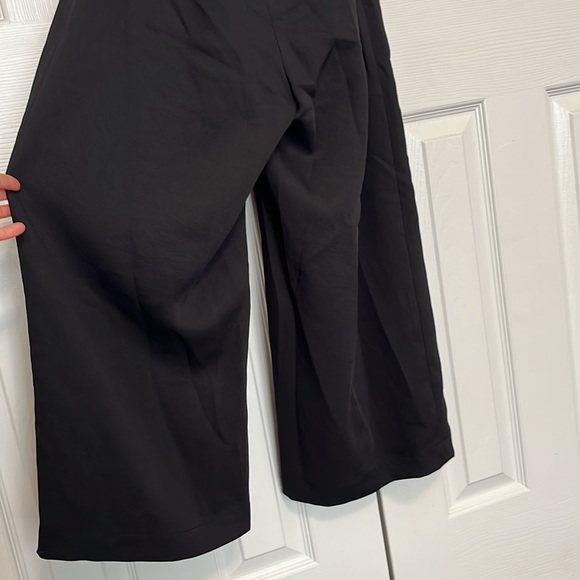 LAST CHANCE Wilfred Aritzia Ecoulement V Jumpsuit - Picture 11 of 11